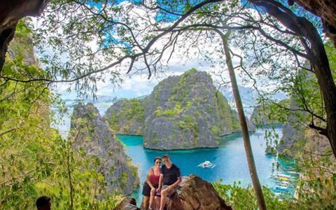 Kayangan Lake